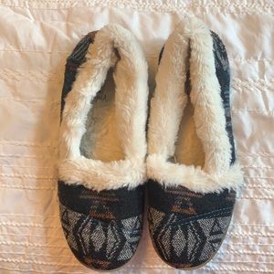 Slipper/Shoe With Faux Fur